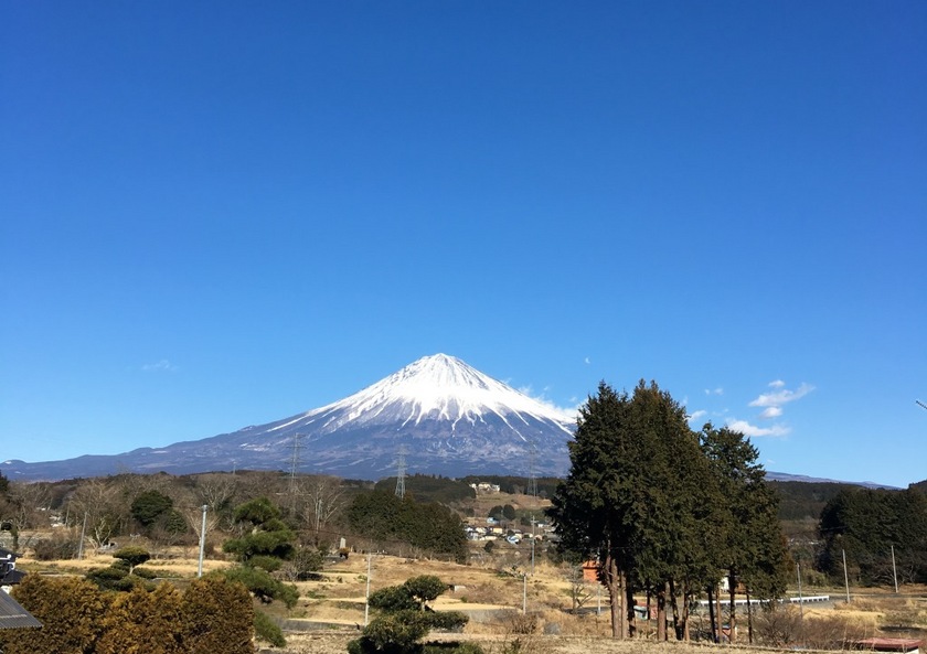 山 では 富士山 一 高い ない は 日本 富士山より高い日本一の山があった？